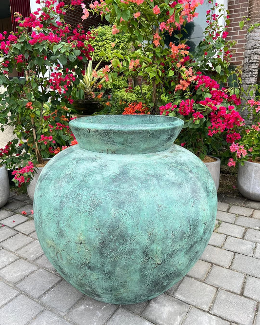 Oasis | Elegant Vase