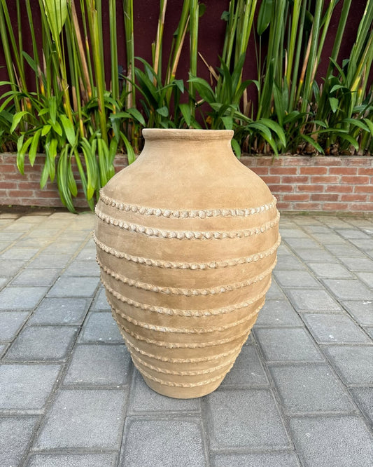 Julia | Minimalist Desert Vase